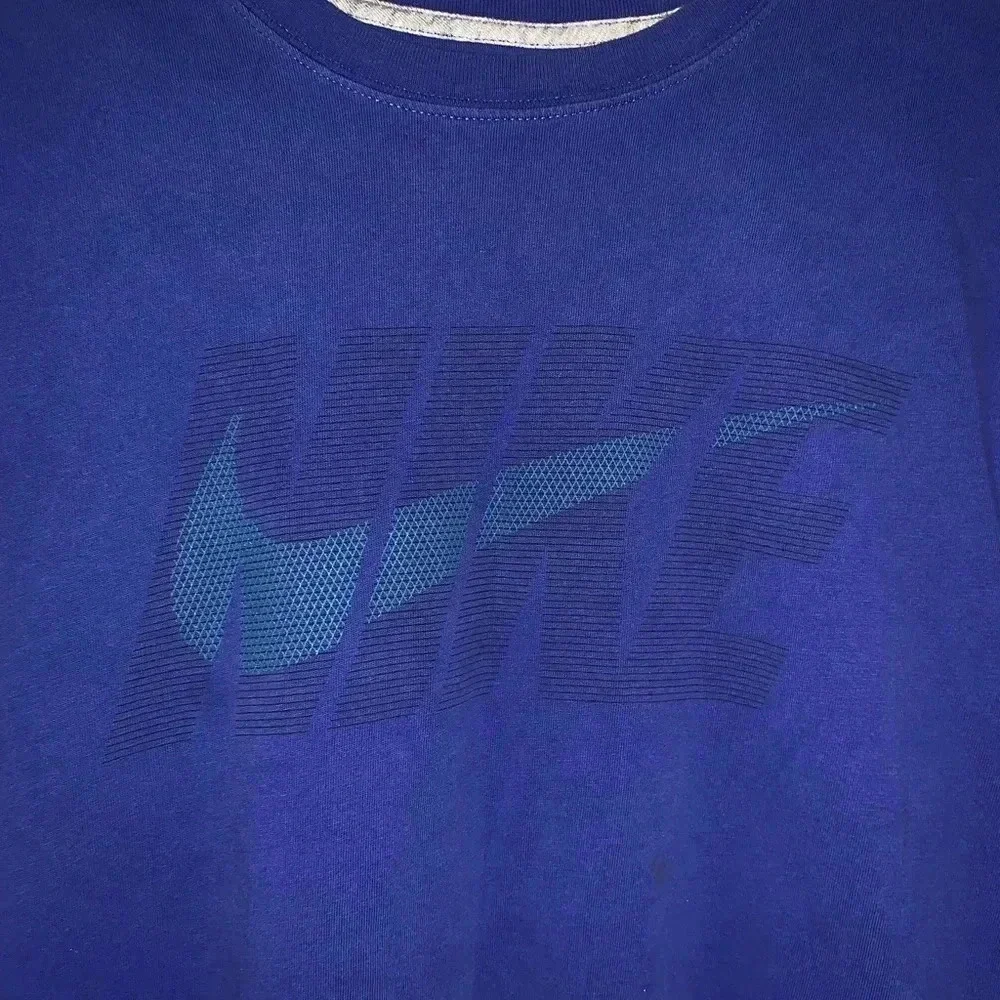🧾 Nike Tee